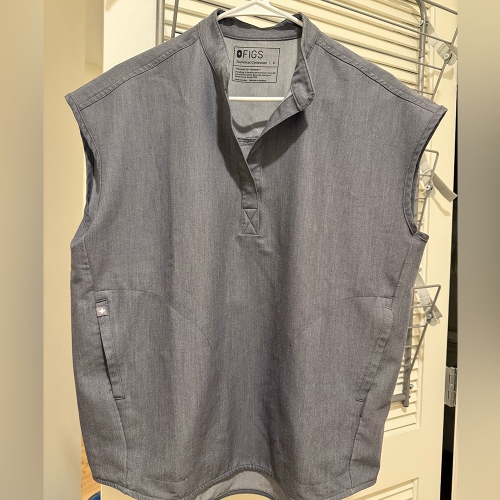Graphite Rafaela Oversized Scrub Top™ - Picture 2 of 2